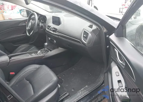 2018 Mazda Mazda3 Grand Touring z USA, uszkodzony, nr VIN 3MZBN1M38JM262364